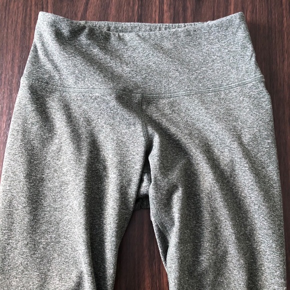 Old Navy elevate compression leggings yoga pants - Picture 2 of 8